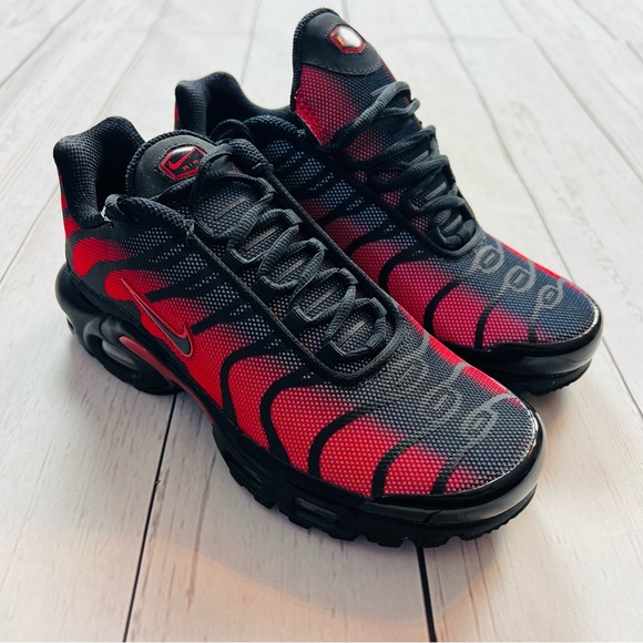 Nike Air Max Plus Bred Reflective Black Red Running Shoes - Picture 7 of 9